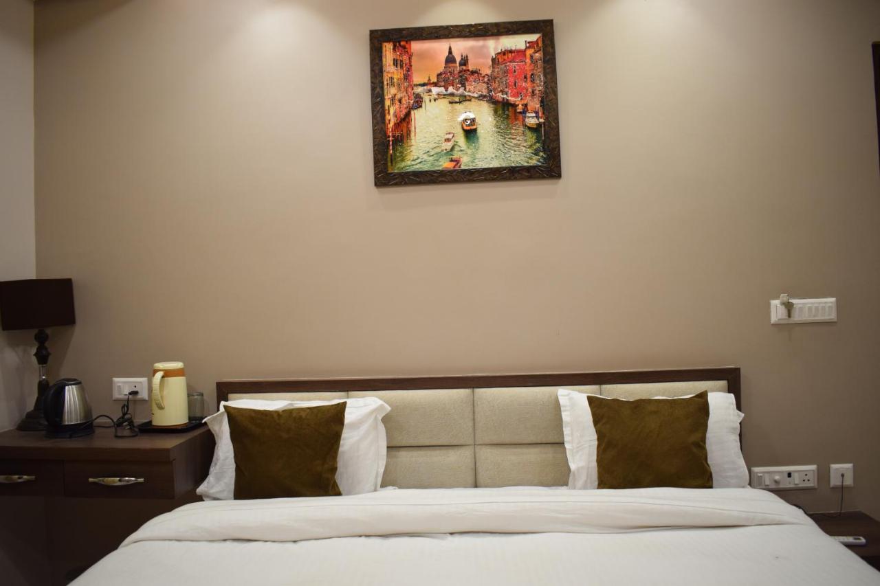 Hotel Singh Comfort Inn Gorakhpur Exterior photo