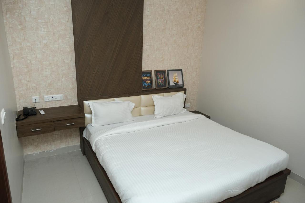 Hotel Singh Comfort Inn Gorakhpur Exterior photo